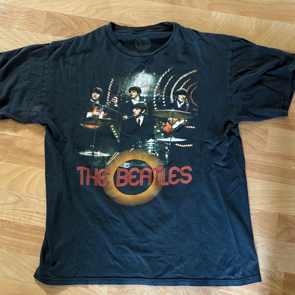The Beatles Tshirt Men's size M Black Novelty nostalgic band tshirt